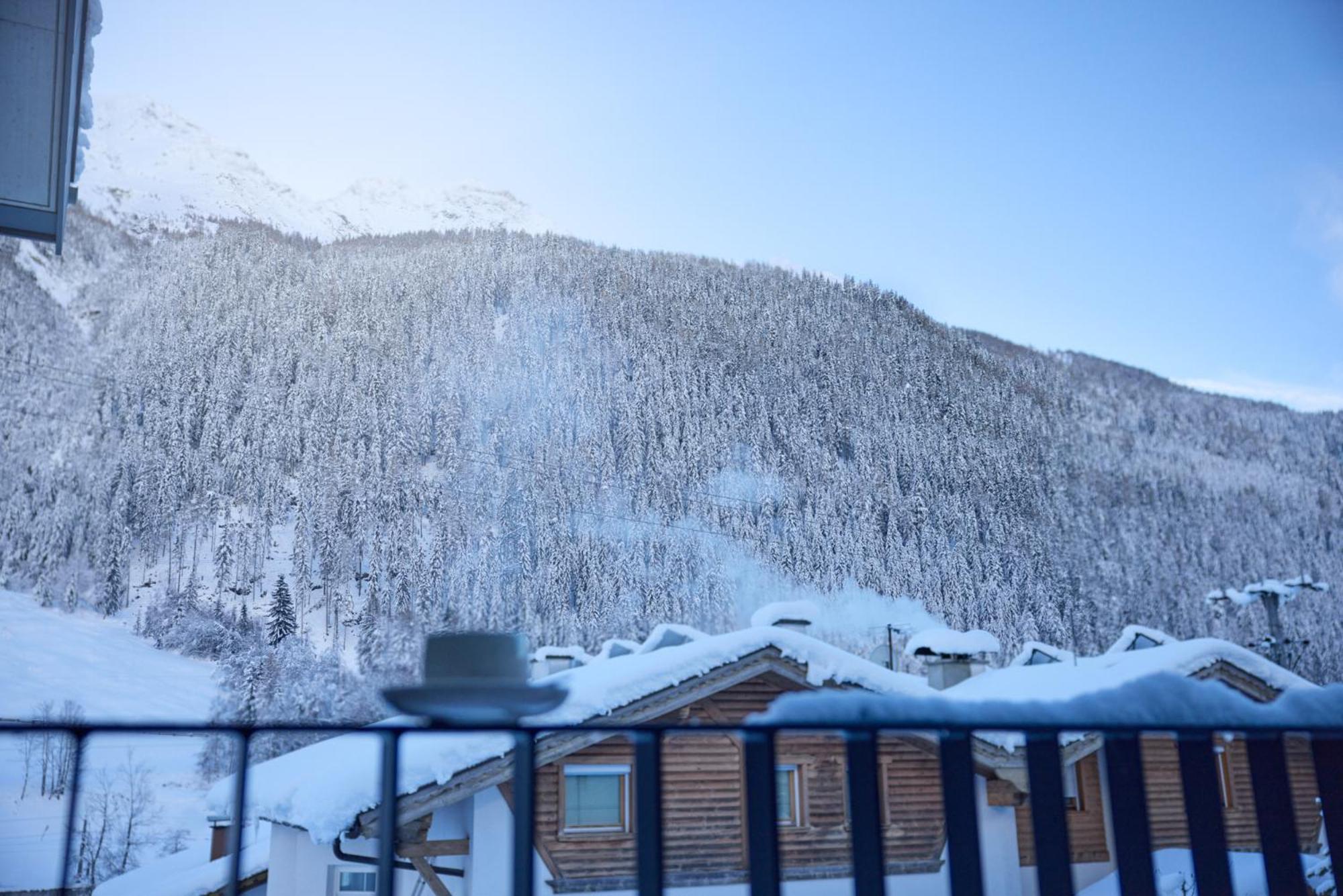 Apart Galeon Pettneu am Arlberg Luaran gambar