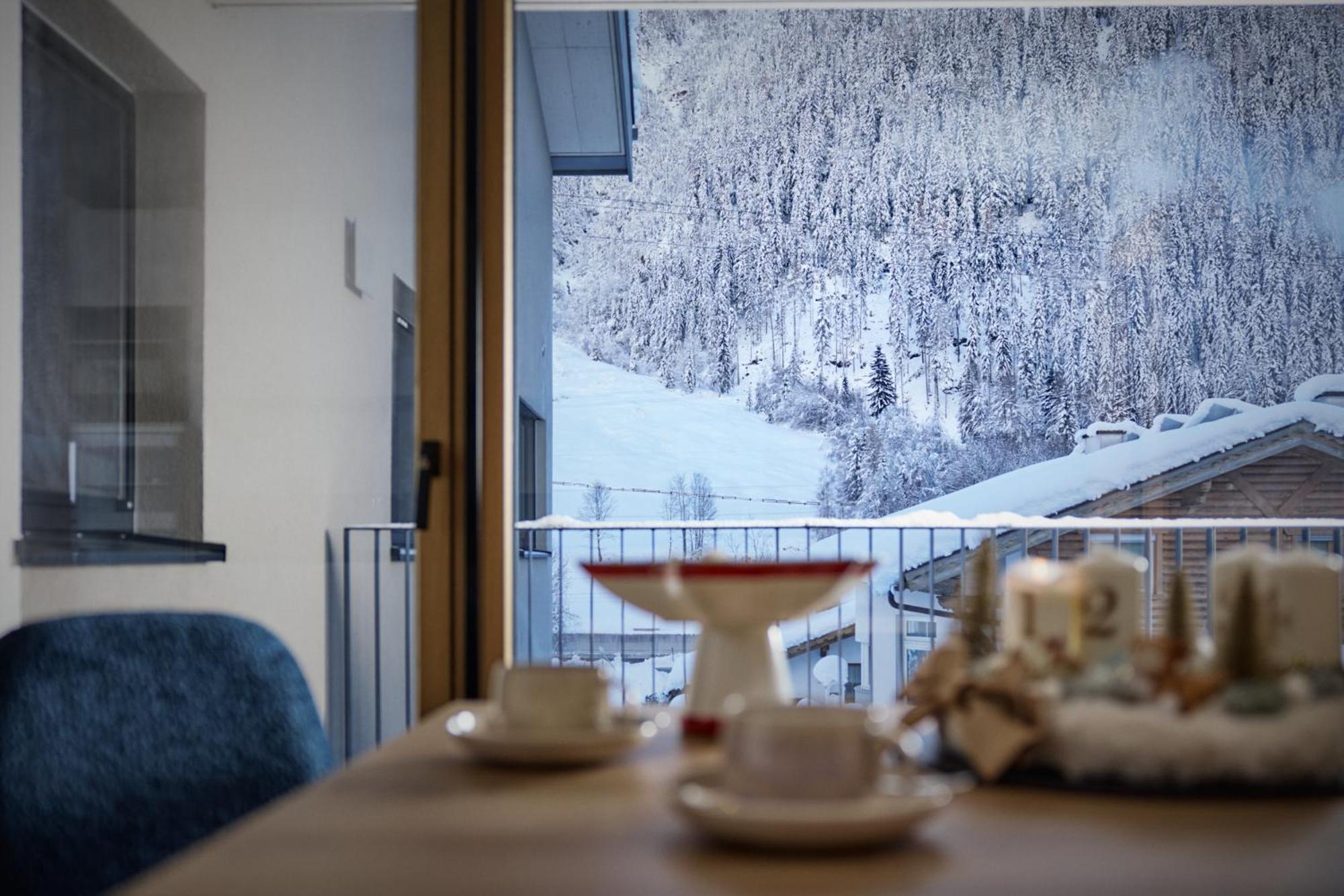 Apart Galeon Pettneu am Arlberg Luaran gambar